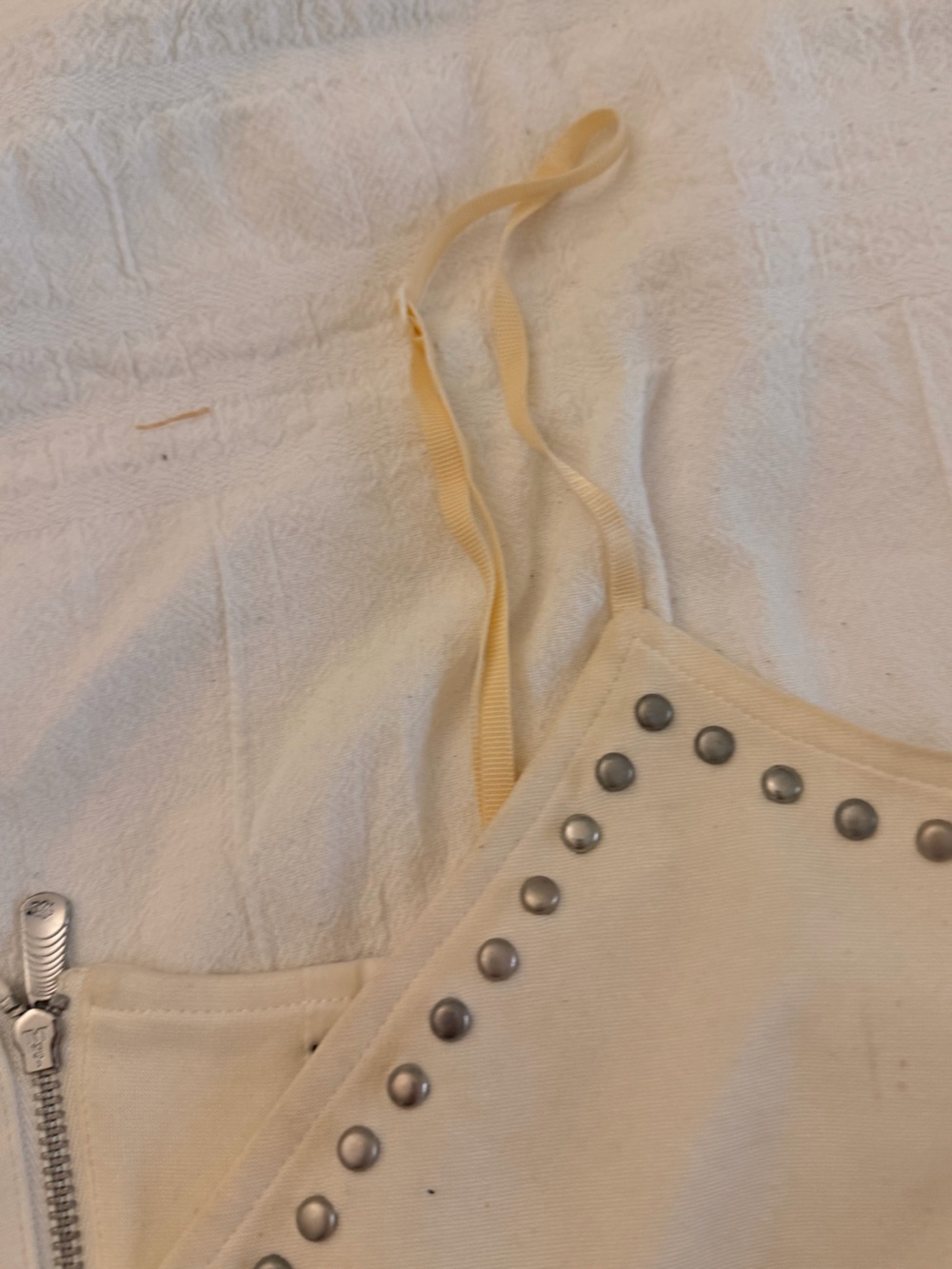 Rock & Republic Ivory Studded Corset Bustier Top Y2K Size M - Picture 5 of 8